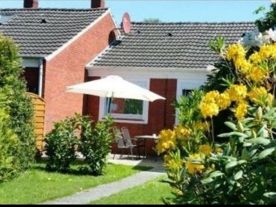 Ferienwohnung Leer Bagian luar foto